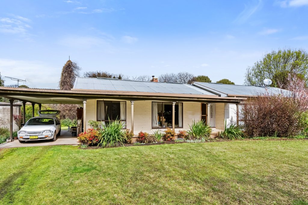 99 Mollys Lagoon Road, Narrandera NSW 2700 - photo 10