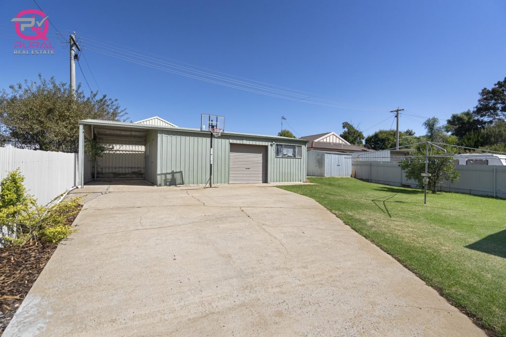 85 Palm Avenue, Leeton NSW 2705 - photo 19