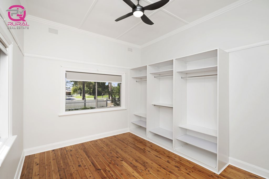 85 Palm Avenue, Leeton NSW 2705 - photo 6