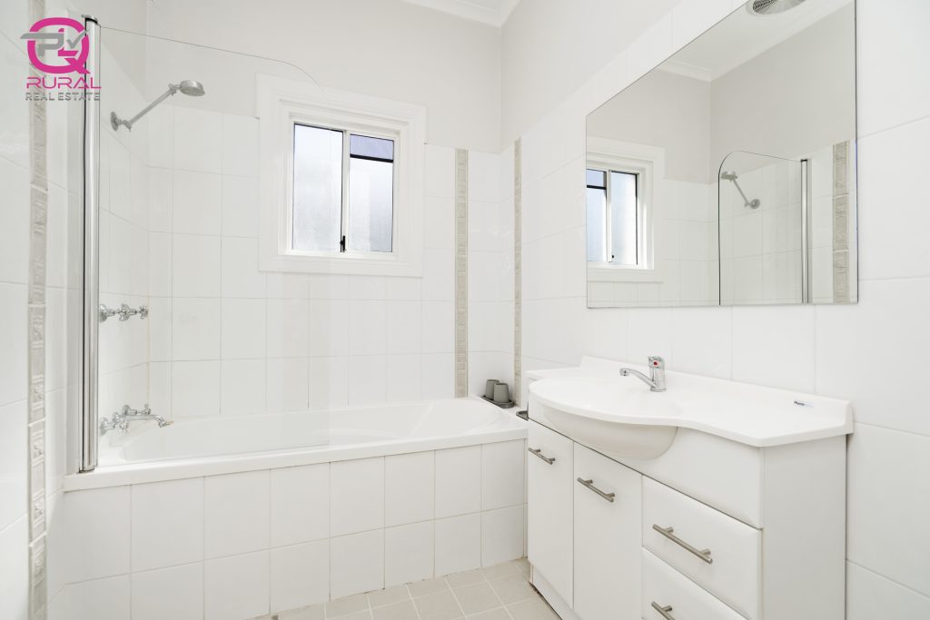 85 Palm Avenue, Leeton NSW 2705 - photo 9