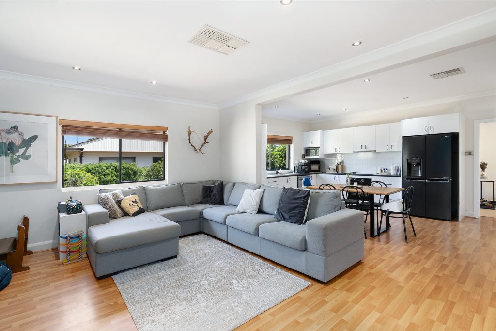 15 Larmer Street, Narrandera NSW 2700 - photo 5