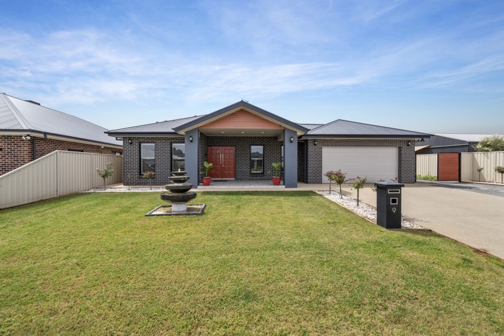 9 Isabella Place, Leeton NSW 2705 - McGrath Riverina
