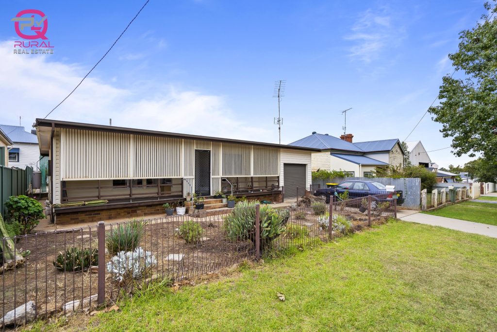 15 Cadell Street, Narrandera NSW 2700 - McGrath Riverina