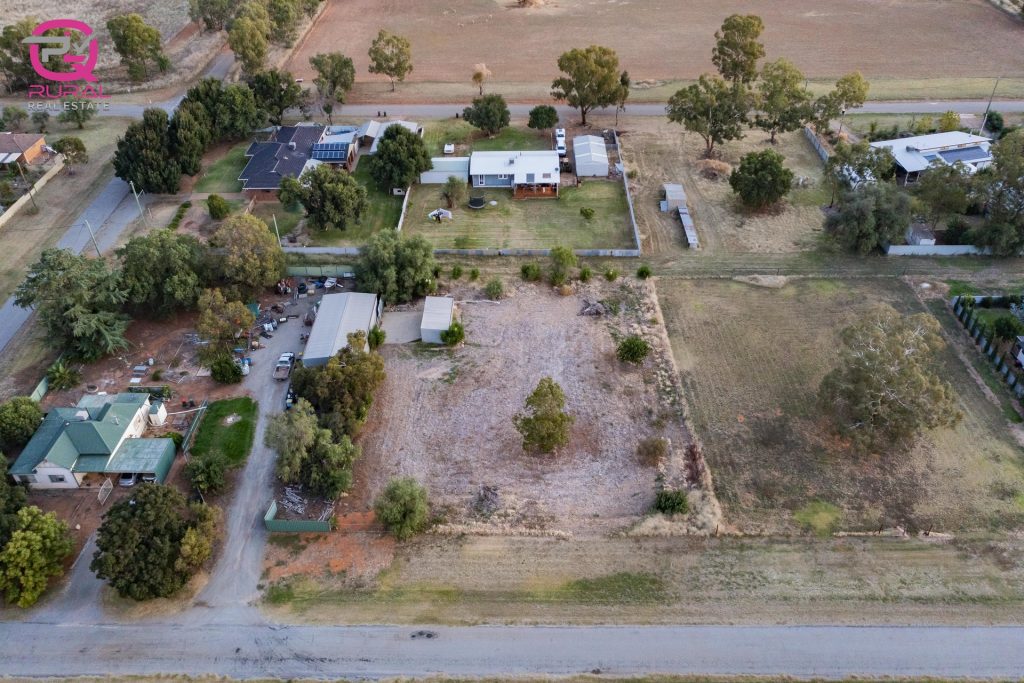 37 Webb Street, Marrar NSW 2652 - photo 4