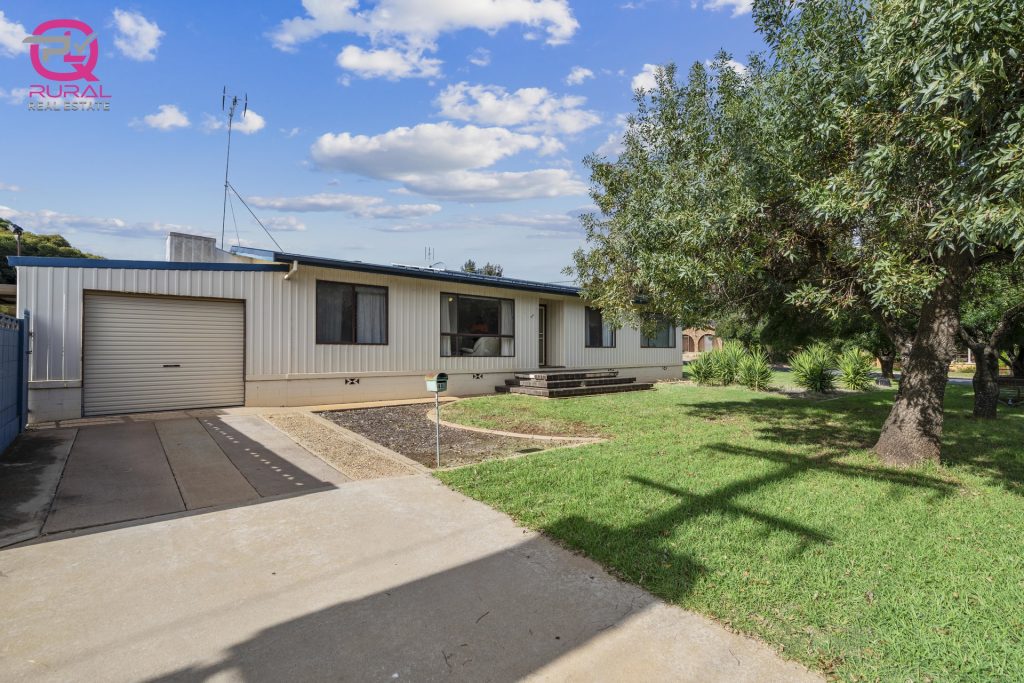 45A Deutcher Street, Temora NSW 2666 - photo 8