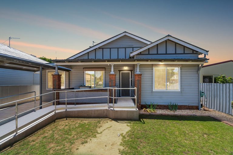 131B Crowley Street, Temora NSW 2666 - photo 18