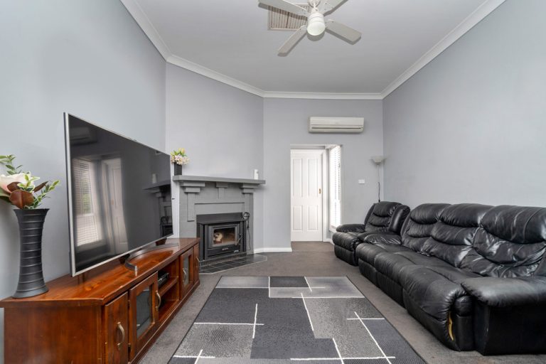 131B Crowley Street, Temora NSW 2666 - photo 4