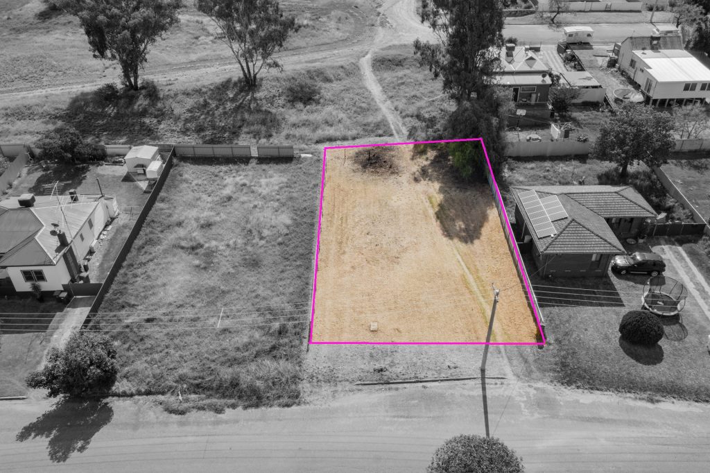 79 Ferrier Street, Narrandera NSW 2700 - photo 4