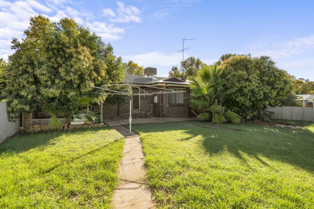 36 Chantilly Street, Narrandera NSW 2700 - photo 13