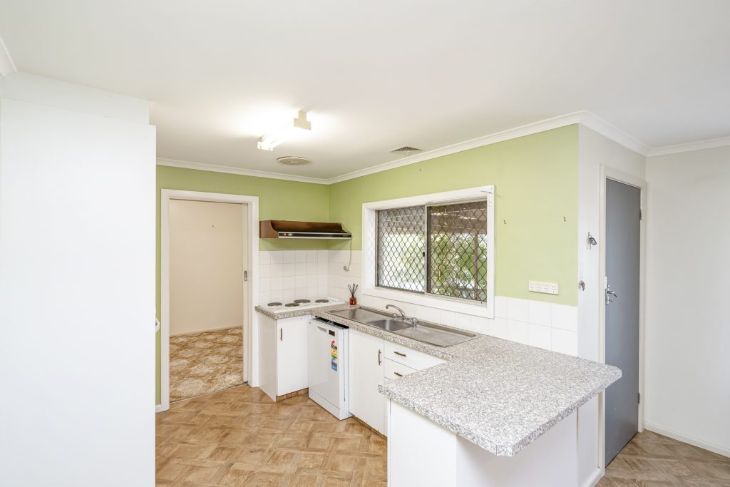 36 Chantilly Street, Narrandera NSW 2700 - photo 6