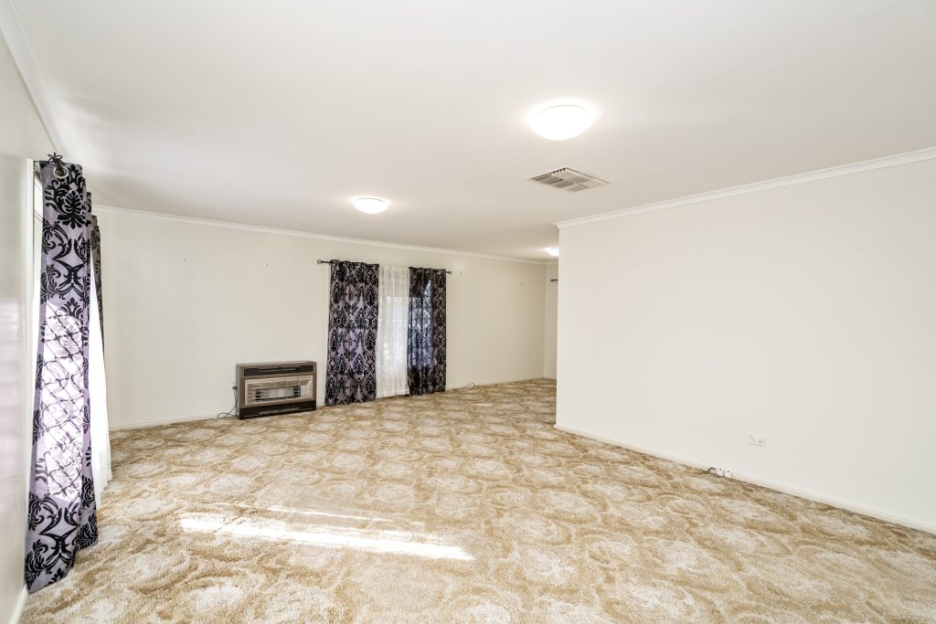 36 Chantilly Street, Narrandera NSW 2700 - photo 10