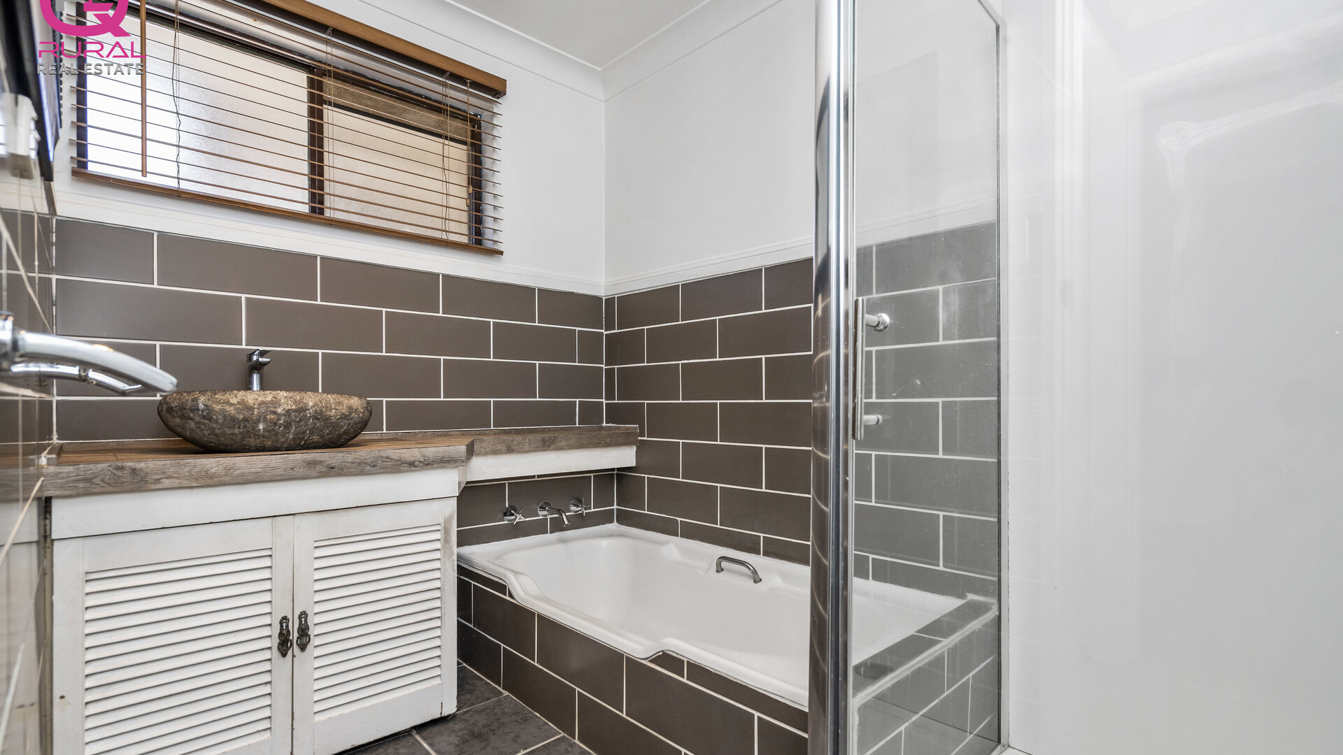 161 Twynam Street, Temora NSW 2666 - photo 15