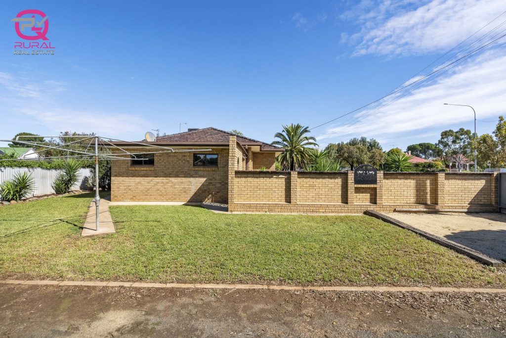 161 Twynam Street, Temora NSW 2666 - photo 17