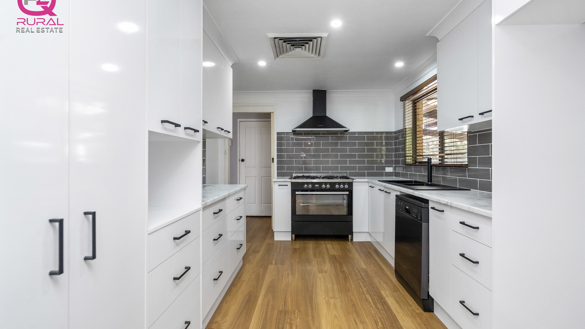 161 Twynam Street, Temora NSW 2666 - photo 6