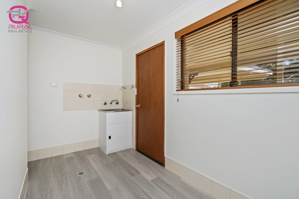 10 Roma Avenue, Leeton NSW 2705 - photo 12
