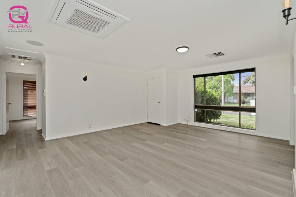 10 Roma Avenue, Leeton NSW 2705 - photo 5