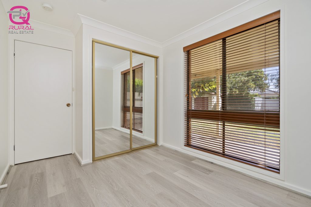 10 Roma Avenue, Leeton NSW 2705 - photo 8