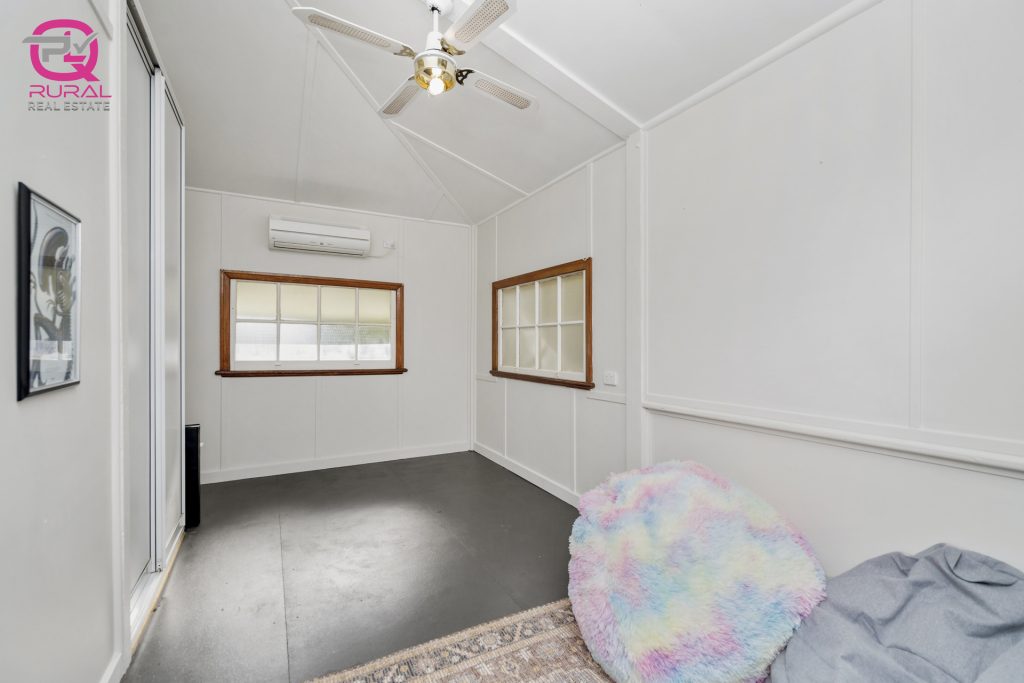 33 Audley Street, Narrandera NSW 2700 - photo 12