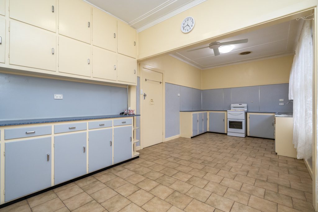 82 Douglas Street, Narrandera NSW 2700 - photo 5
