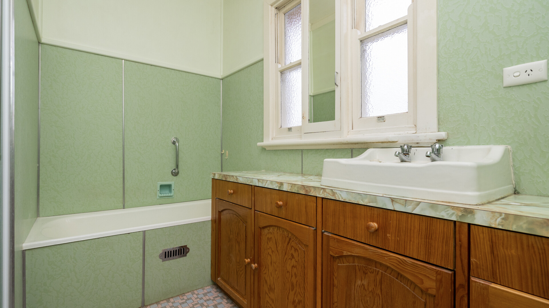 82 Douglas Street, Narrandera NSW 2700 - photo 9