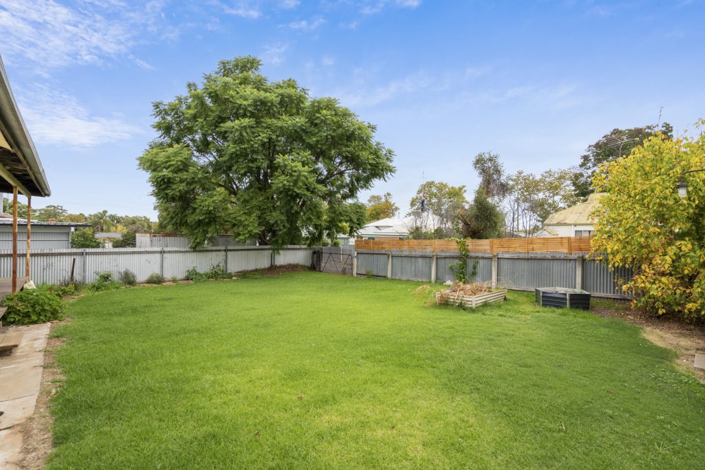 28 Willans Street, Narrandera NSW 2700 - photo 13