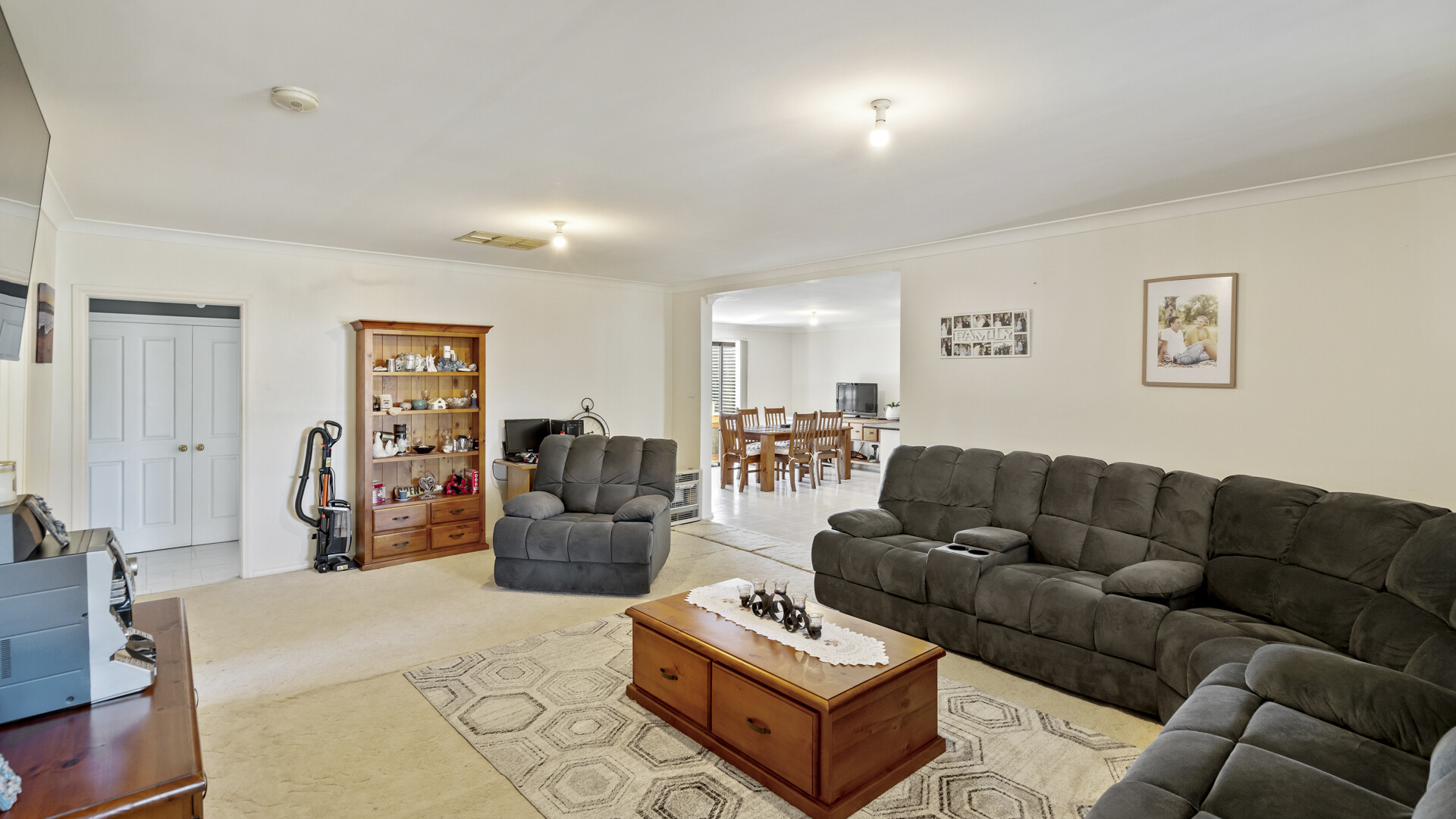 15 Audley Street, Narrandera NSW 2700 - photo 5