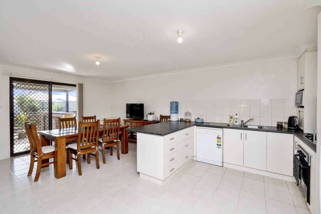 15 Audley Street, Narrandera NSW 2700 - photo 6