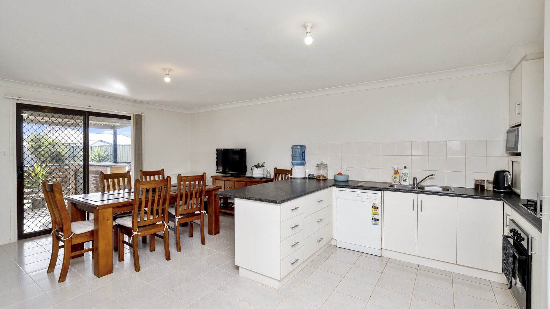15 Audley Street, Narrandera NSW 2700 - photo 6