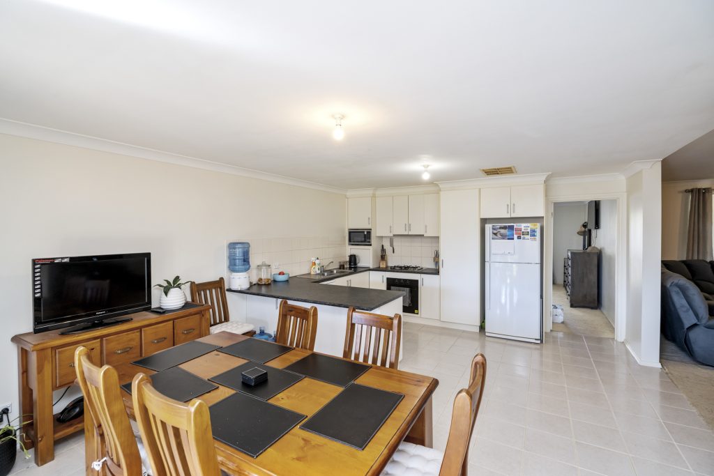 15 Audley Street, Narrandera NSW 2700 - photo 8