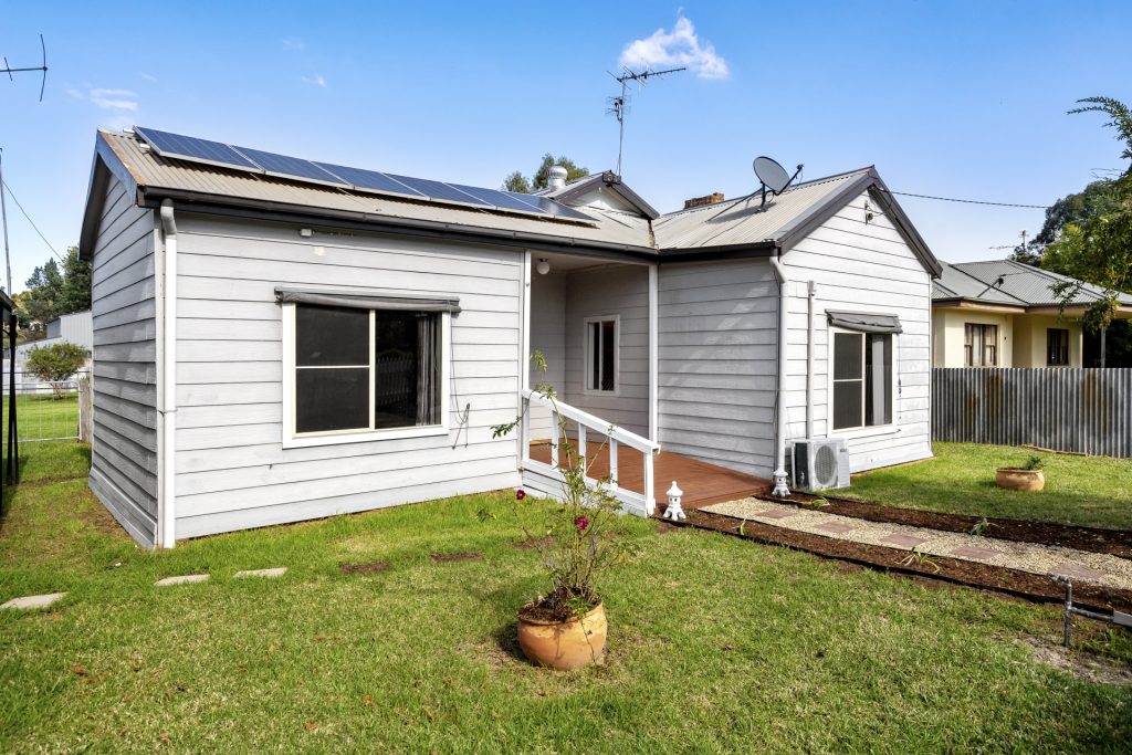 24 Argus Street, Narrandera NSW 2700 - McGrath Riverina