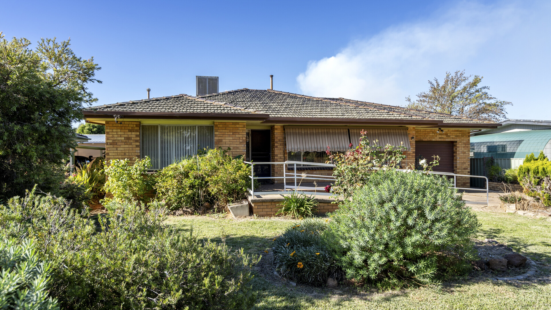 18 Canal Street, Leeton NSW 2705 - photo 3