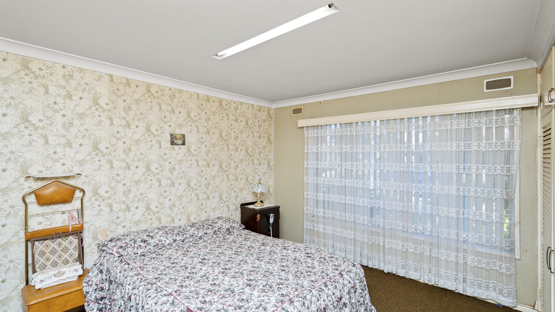 18 Canal Street, Leeton NSW 2705 - photo 7