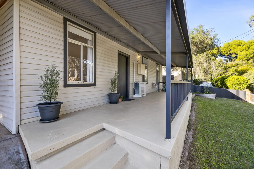 75A Melbourne Street, Narrandera NSW 2700 - photo 2