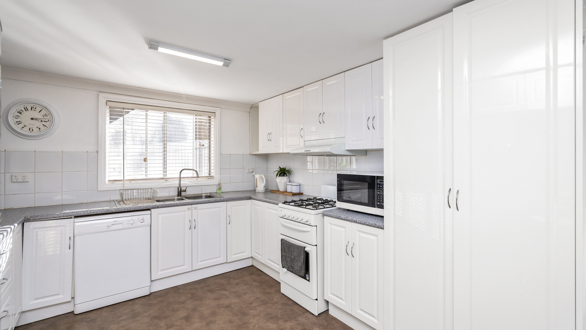 75A Melbourne Street, Narrandera NSW 2700 - photo 8
