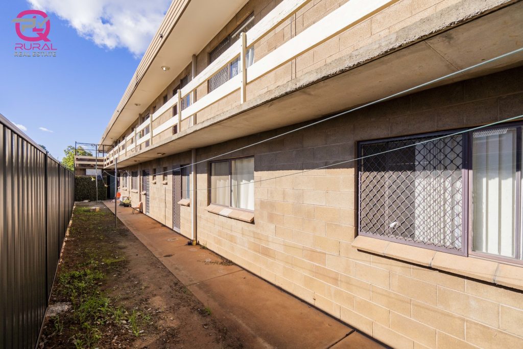 4/38-40 Kurrajong Avenue, Leeton NSW 2705 - photo 3