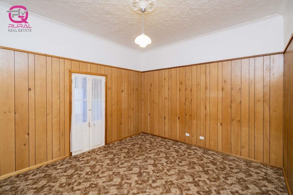 298 Burley Griffin Way, Temora NSW 2666 - photo 15