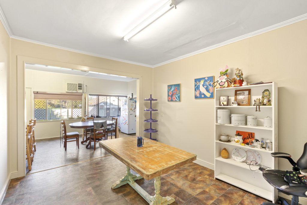 25 May Street, Narrandera NSW 2700 - photo 2