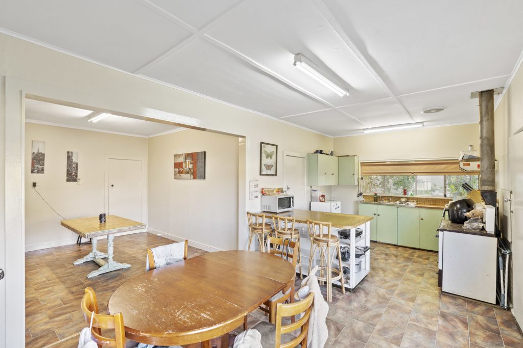 25 May Street, Narrandera NSW 2700 - photo 3