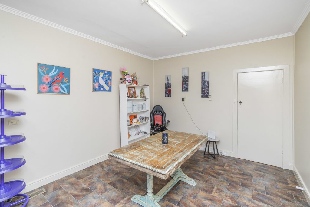 25 May Street, Narrandera NSW 2700 - photo 5
