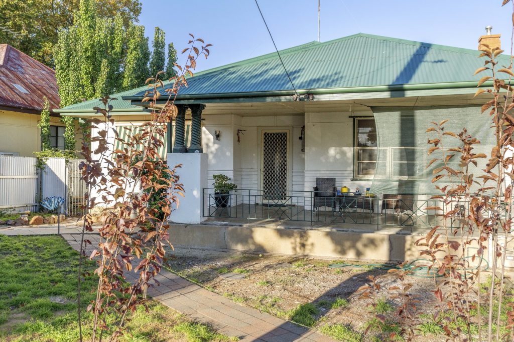 25 May Street, Narrandera NSW 2700 - photo 8