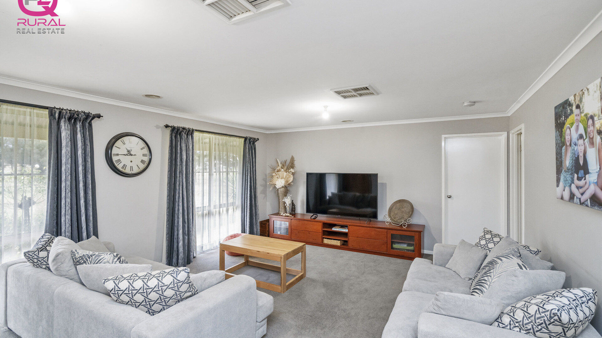 60 Junee Road, Temora NSW 2666 - photo 12