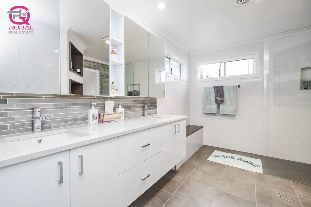 60 Junee Road, Temora NSW 2666 - photo 14