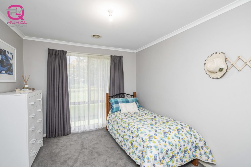 60 Junee Road, Temora NSW 2666 - photo 18