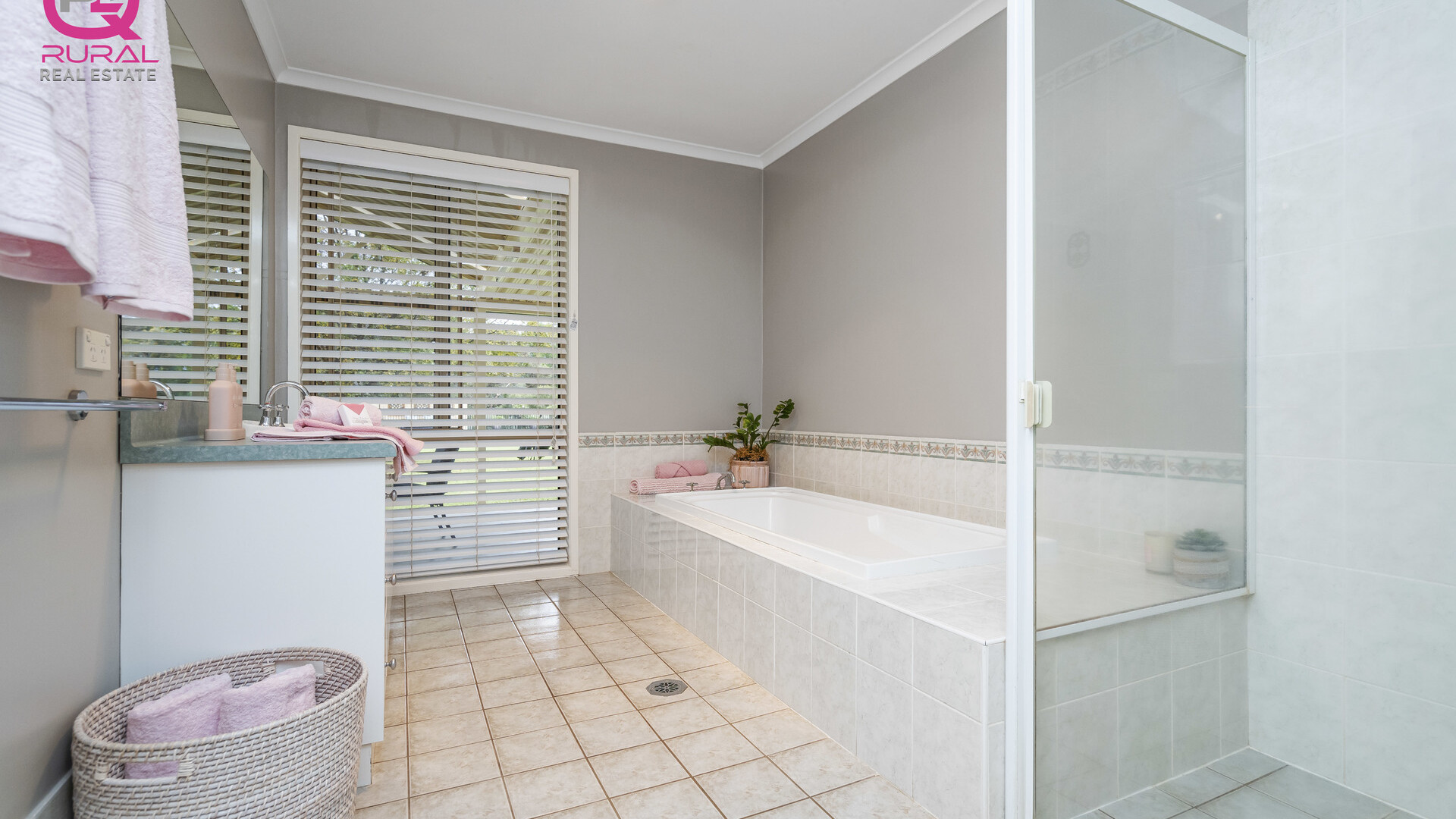 60 Junee Road, Temora NSW 2666 - photo 19