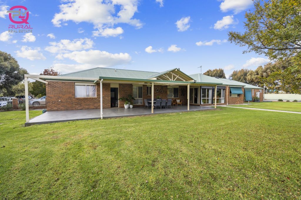 60 Junee Road, Temora NSW 2666 - photo 22