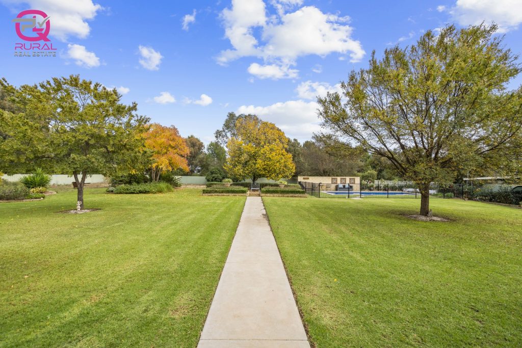 60 Junee Road, Temora NSW 2666 - photo 23