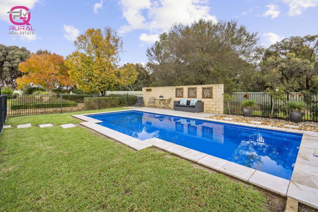 60 Junee Road, Temora NSW 2666 - photo 24
