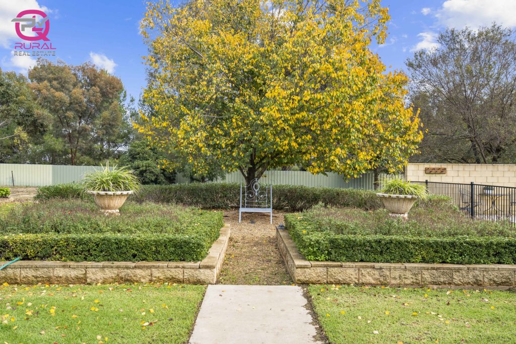 60 Junee Road, Temora NSW 2666 - photo 26
