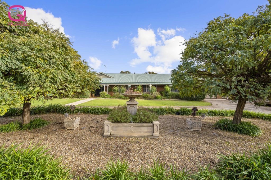 60 Junee Road, Temora NSW 2666 - photo 6
