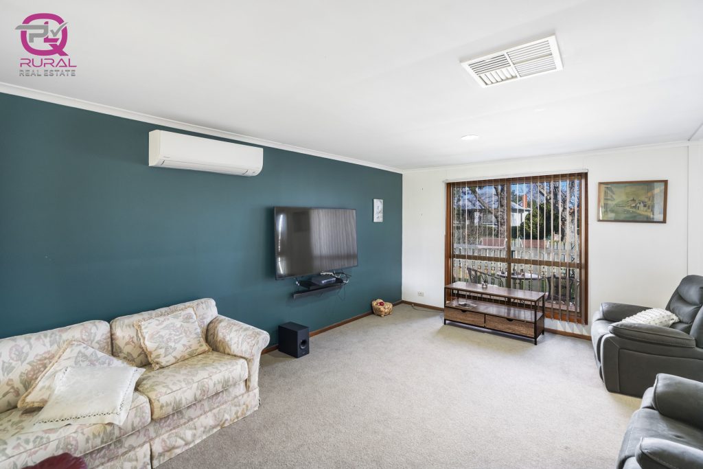 7 Chantilly Street, Narrandera NSW 2700 - photo 5
